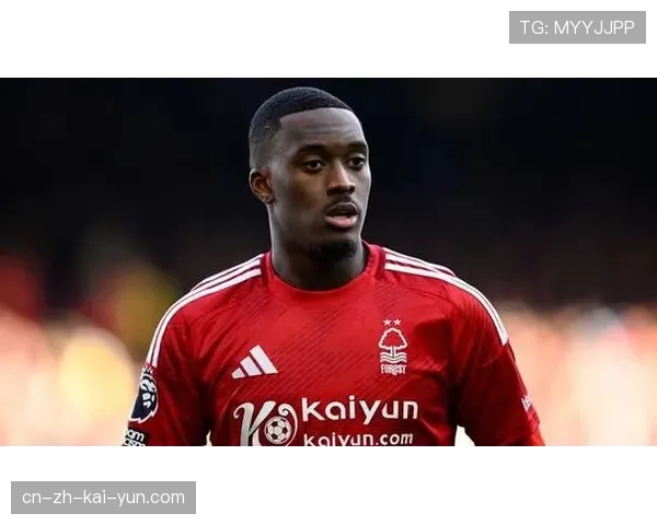 诺丁汉森林快速反击战术 哈钦森奥多伊轮番冲击红军防线